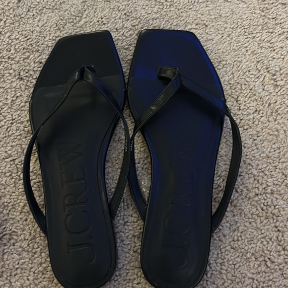 Used J Crew New Capri thong sandals in leather BX889 - Picture 2 of 5